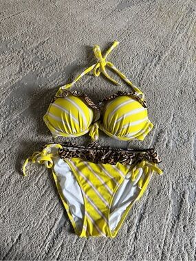 Victoria’s Secret bikini set swimsuit Striped yellow Push Up Leopard 32C medium